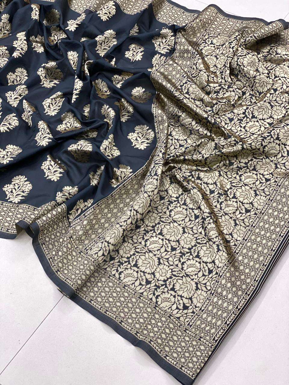 Graceful Black Soft Silk Saree With Extravagant Blouse Piece