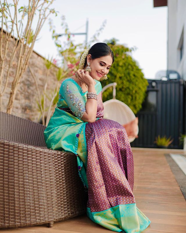 Adorned Purple Banarasi Silk Saree With Rhythmic Blouse Piece