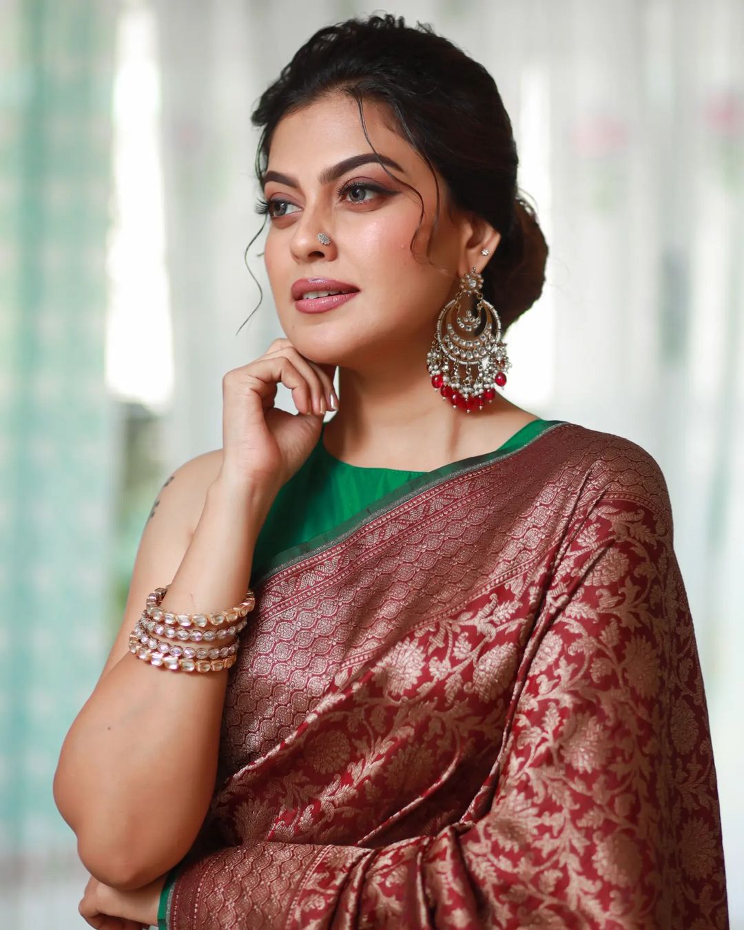 Unique Maroon Soft Silk Saree With Timeless Blouse Piece