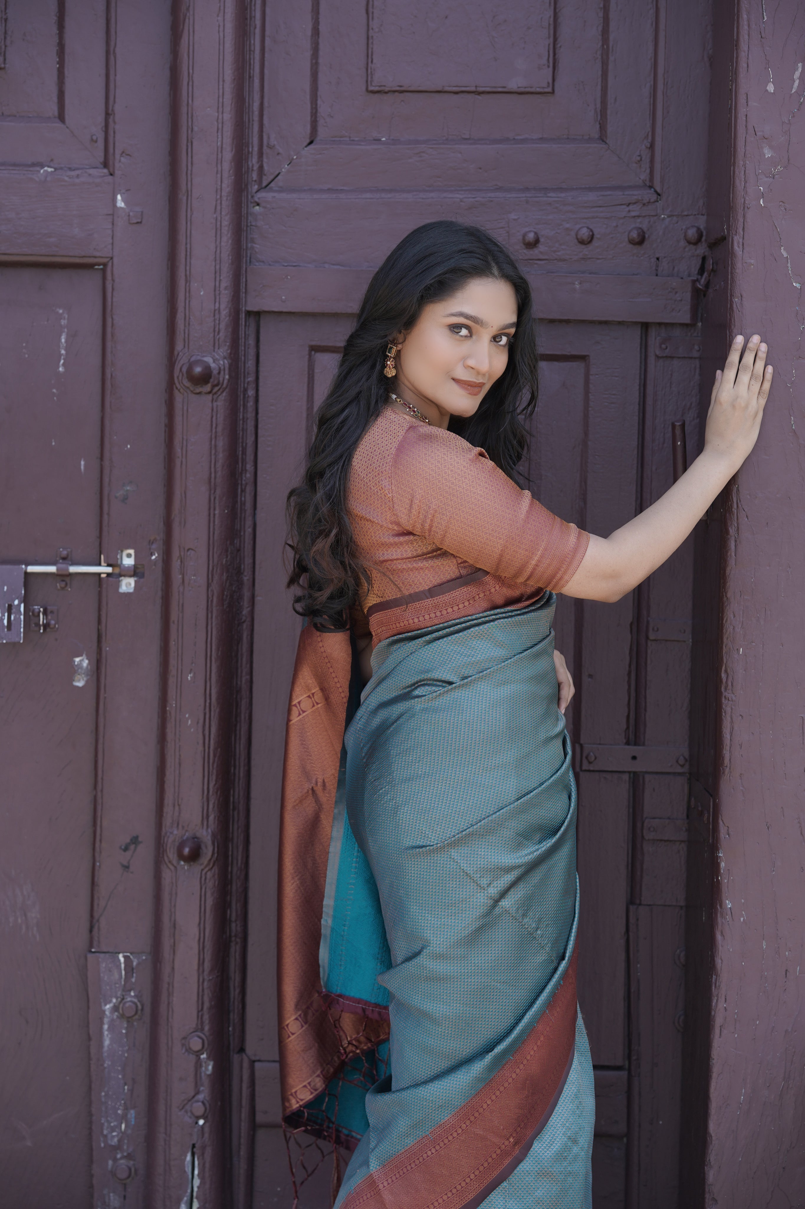 Indulgent Bottle Green Soft Silk Saree With Arresting Blouse Piece