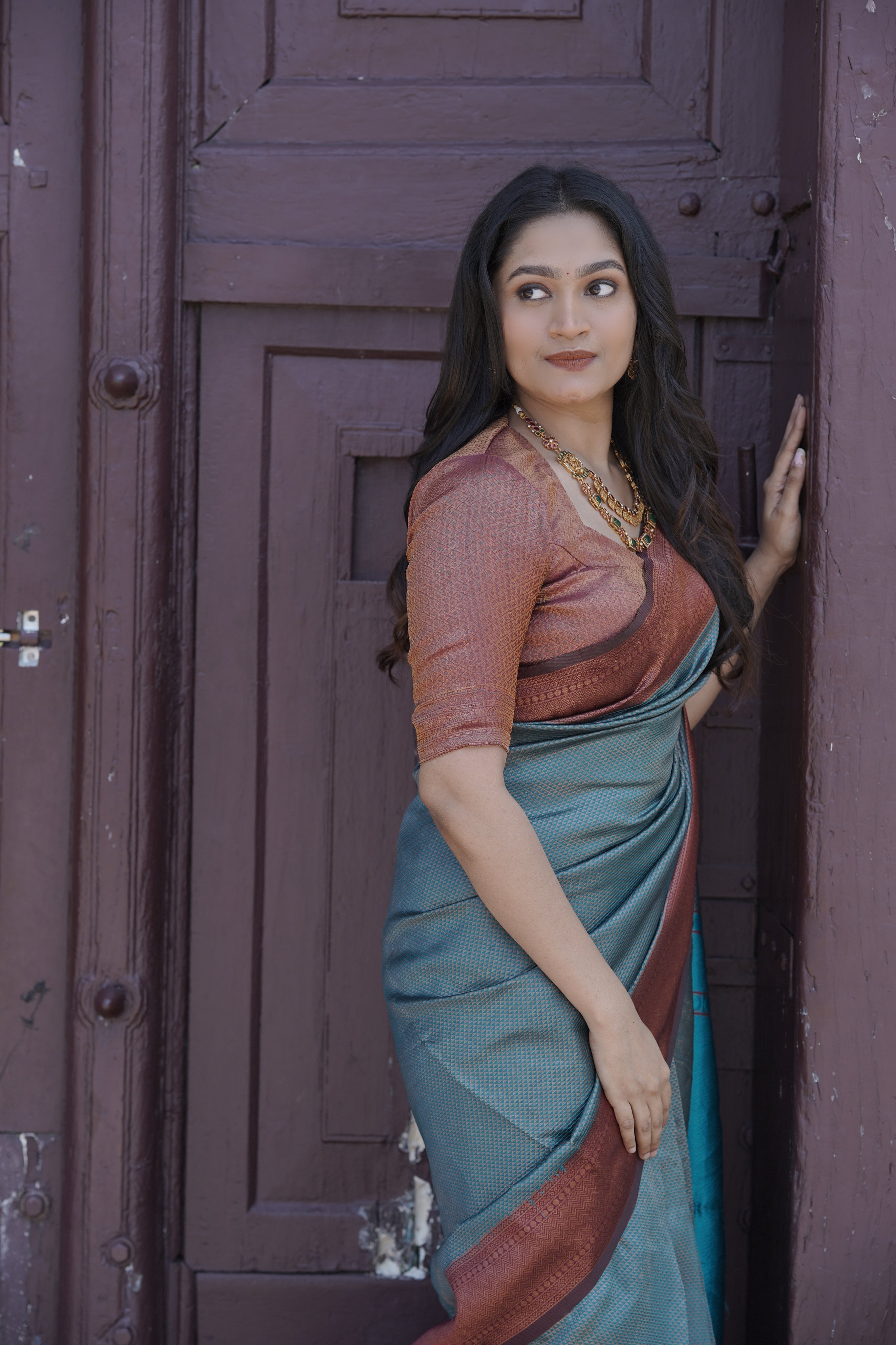 Indulgent Bottle Green Soft Silk Saree With Arresting Blouse Piece