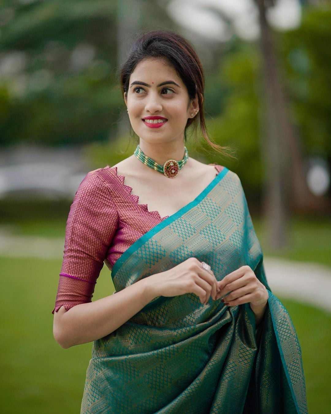 Amicable Rama Soft Silk Saree With Charitable Blouse Piece