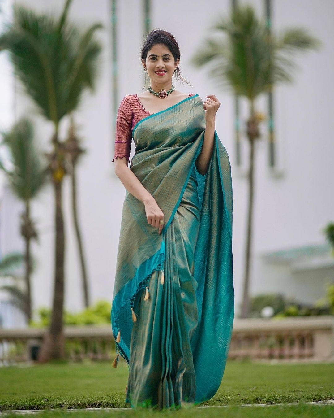 Amicable Rama Soft Silk Saree With Charitable Blouse Piece