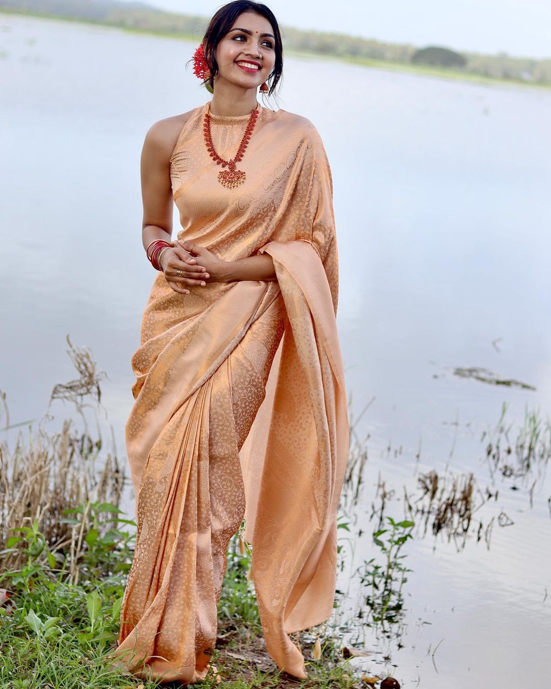 Enthusiastic Beige Soft Silk Saree With Sunshiney Blouse Piece