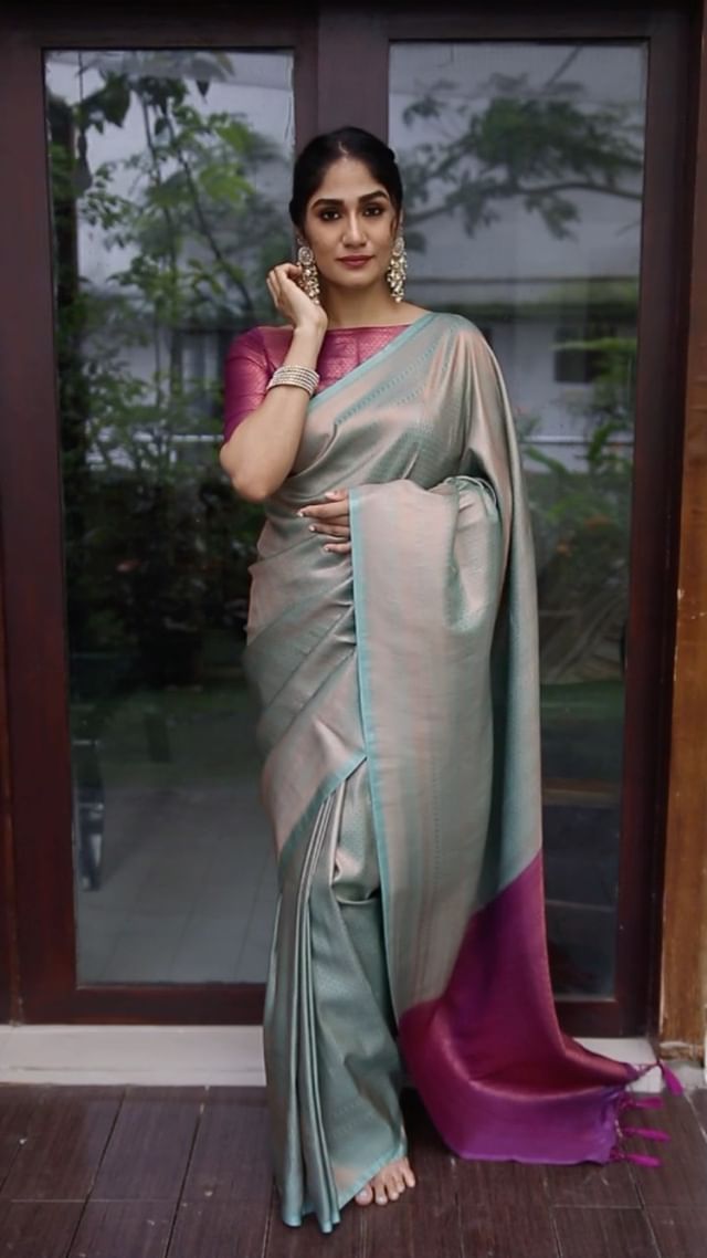 Radiant Magenta Soft Silk Saree With Gleeful Blouse Piece