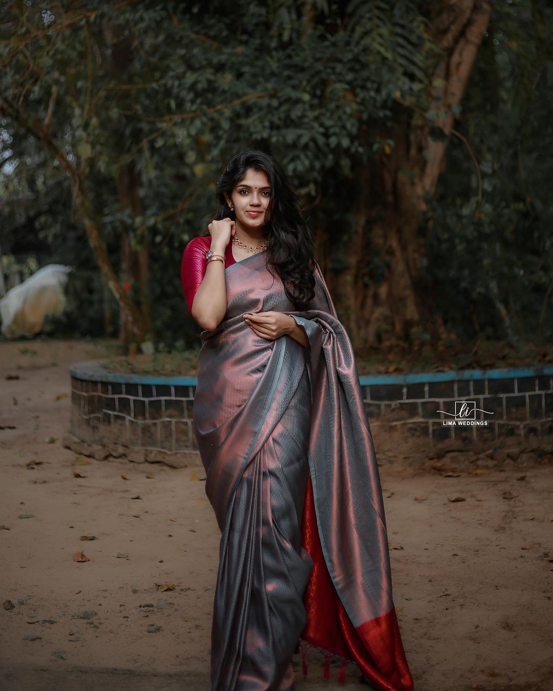 Jovial Maroon Soft Silk Saree With Gleeful Blouse Piece
