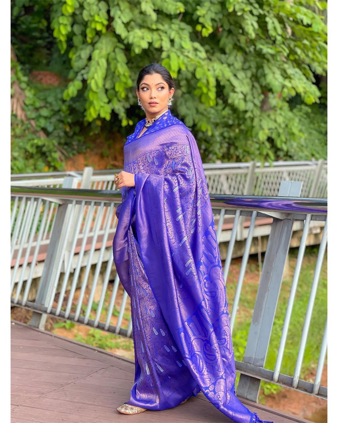 Dissemble Blue Soft Silk Saree With Beleaguer Blouse Piece