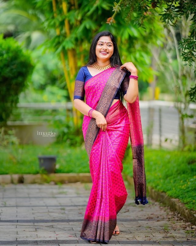 Opulent Pink Soft Silk Saree With Effervescent Blouse Piece