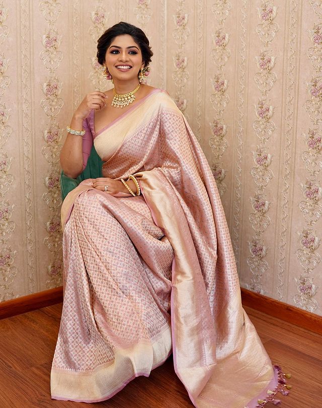 Exceptional Baby Pink Soft Silk Saree With Dalliance Blouse Piece