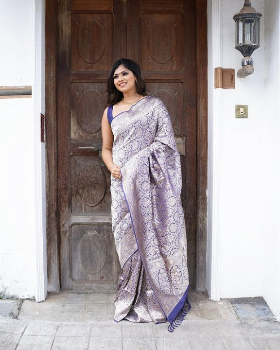 Sophisticated Blue Soft Silk Saree With Snappy Blouse Piece