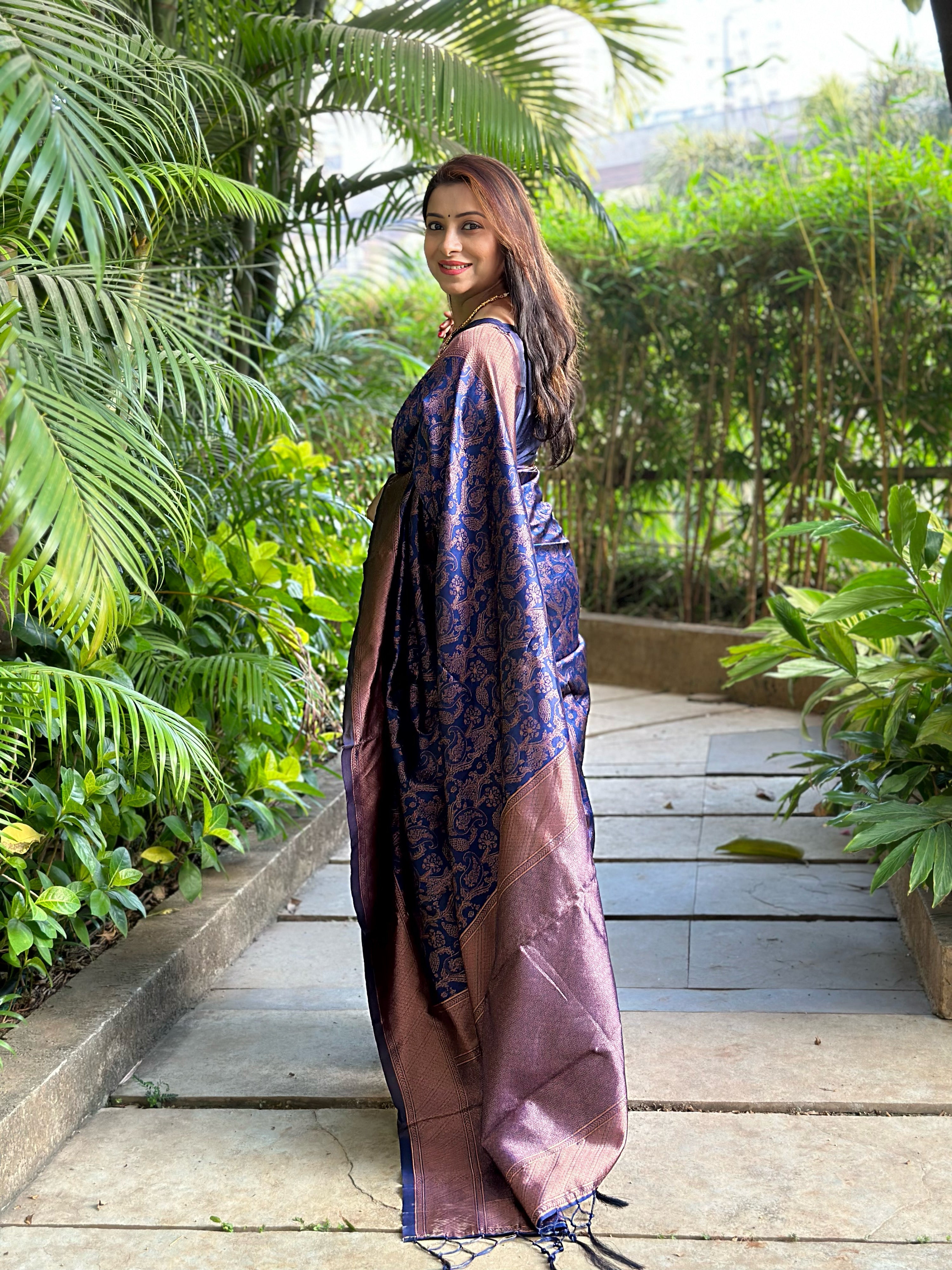 Surpassing Navy Blue Soft Silk Saree With Outstanding Blouse Piece