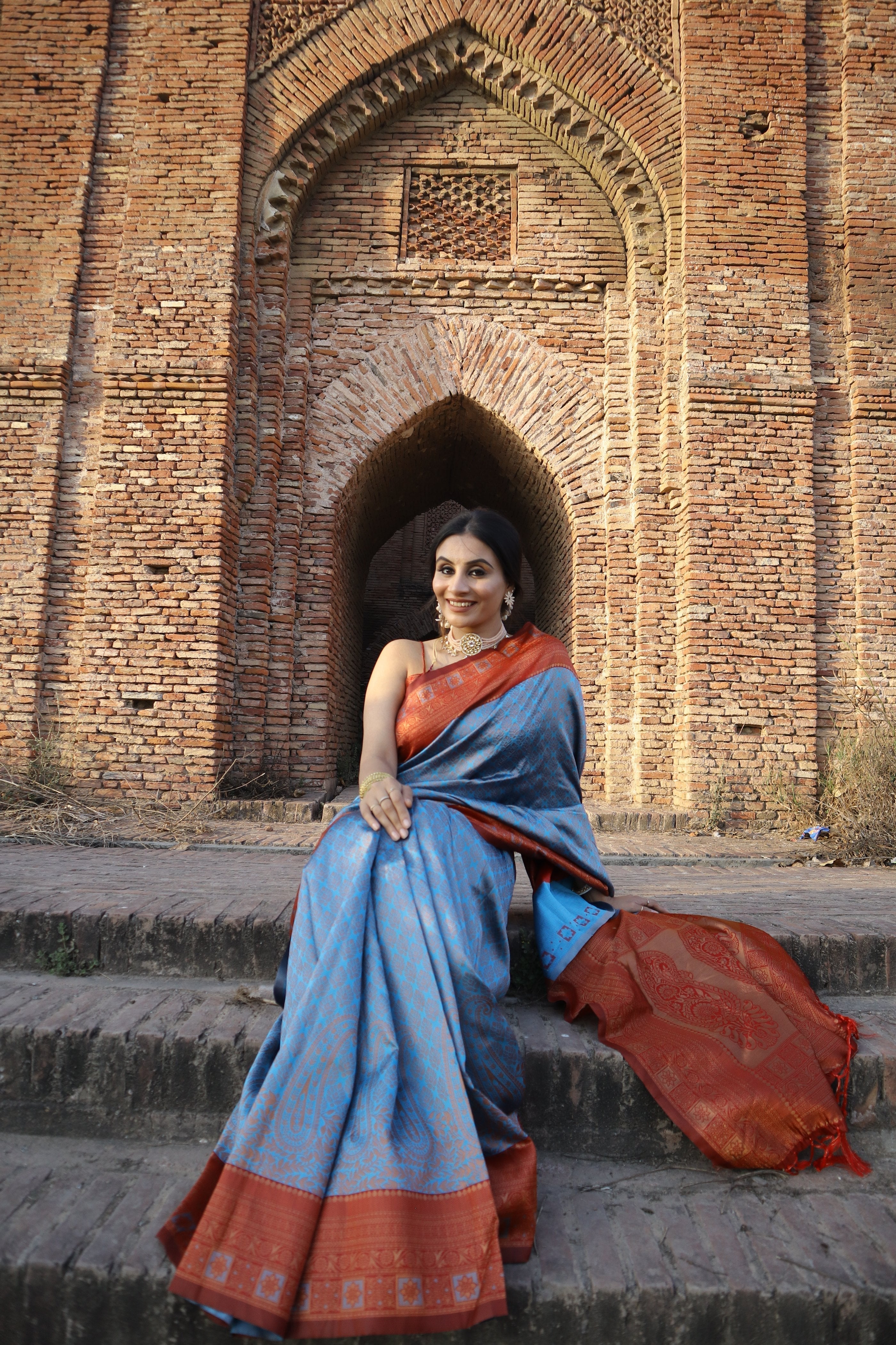 Refreshing Grey Soft Silk Saree With Invaluable Blouse Piece