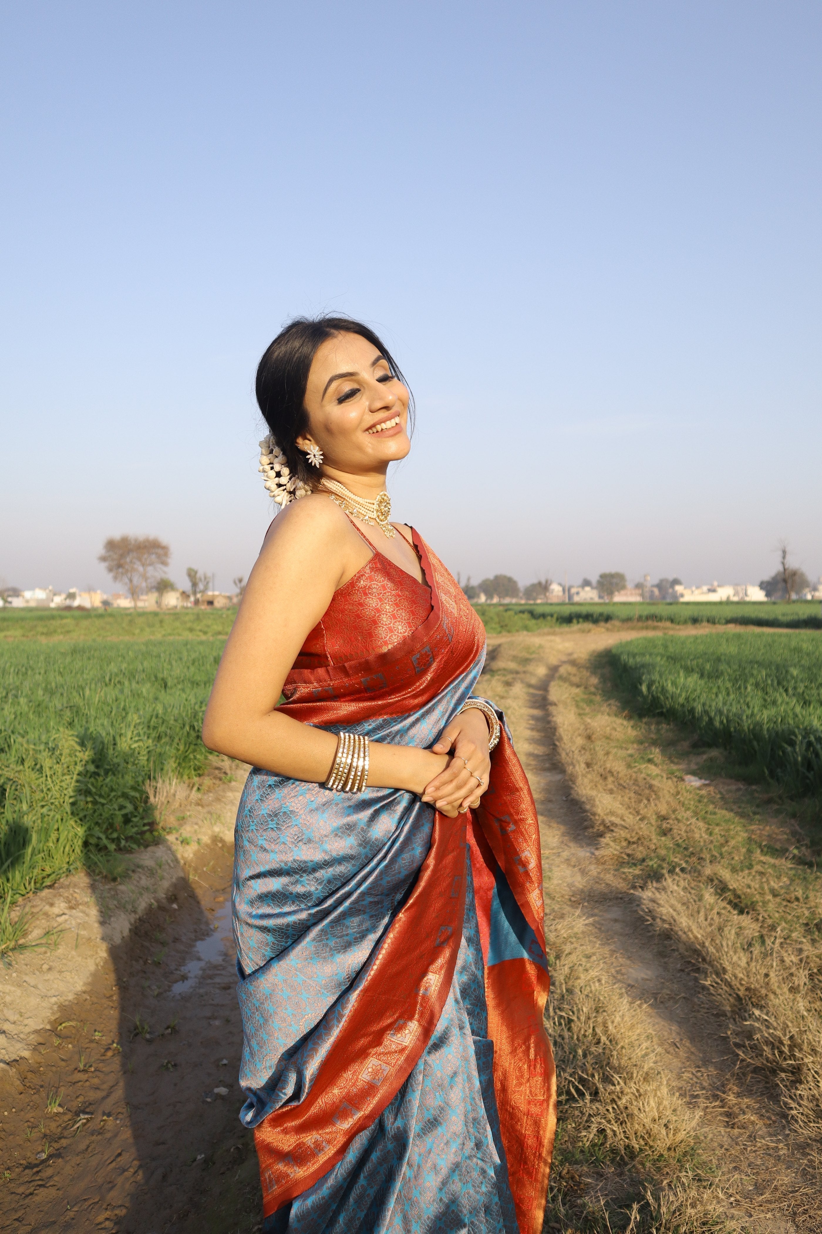 Refreshing Grey Soft Silk Saree With Invaluable Blouse Piece