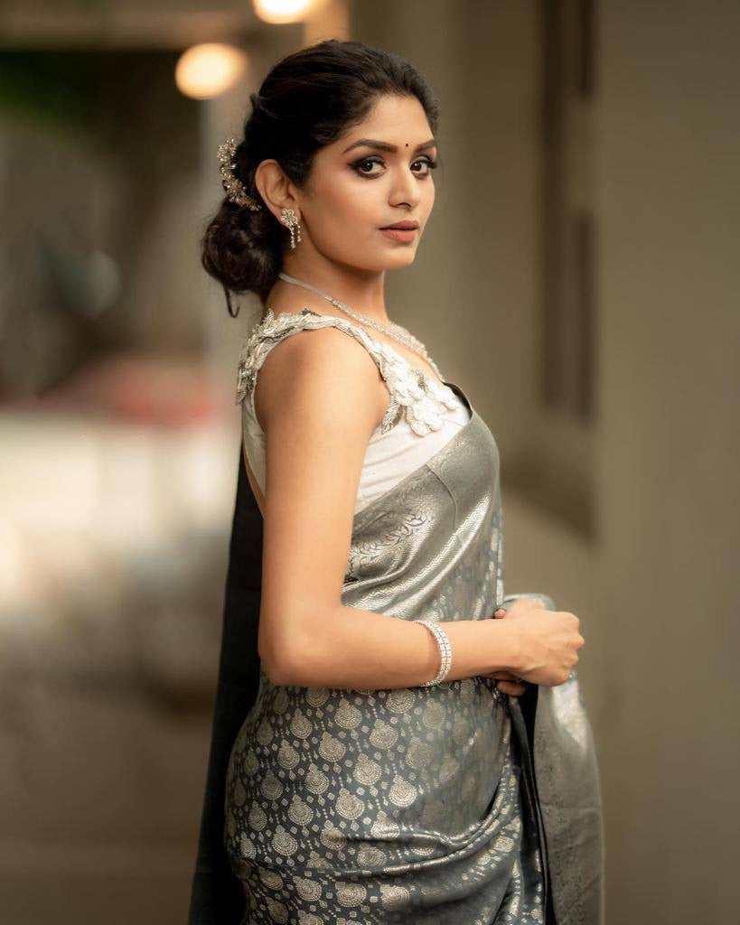 Gorgeous Grey Soft Silk Saree With Alluring Blouse Piece