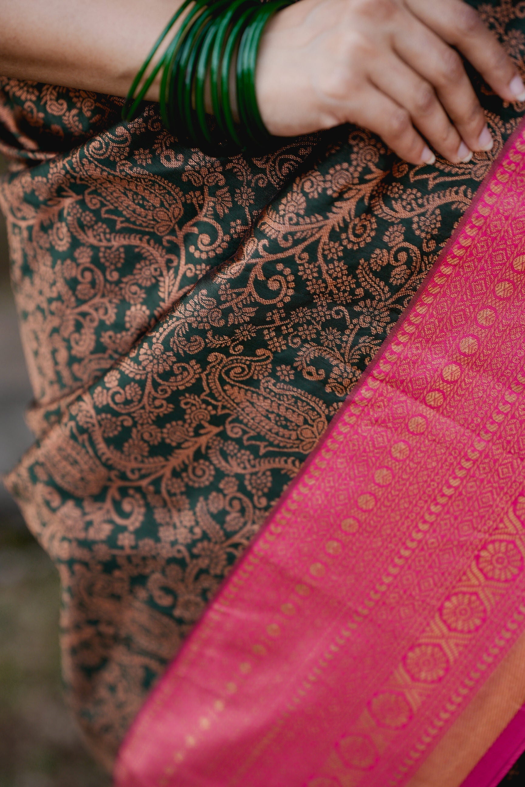 Woebegone Green Soft Silk Saree With Deserving Blouse Piece