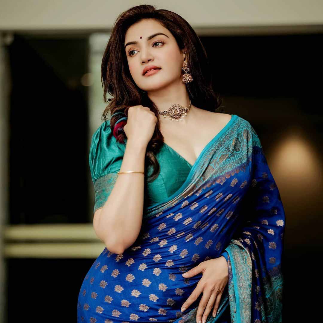 Engaging Blue Soft Silk Saree With Appealing Blouse Piece