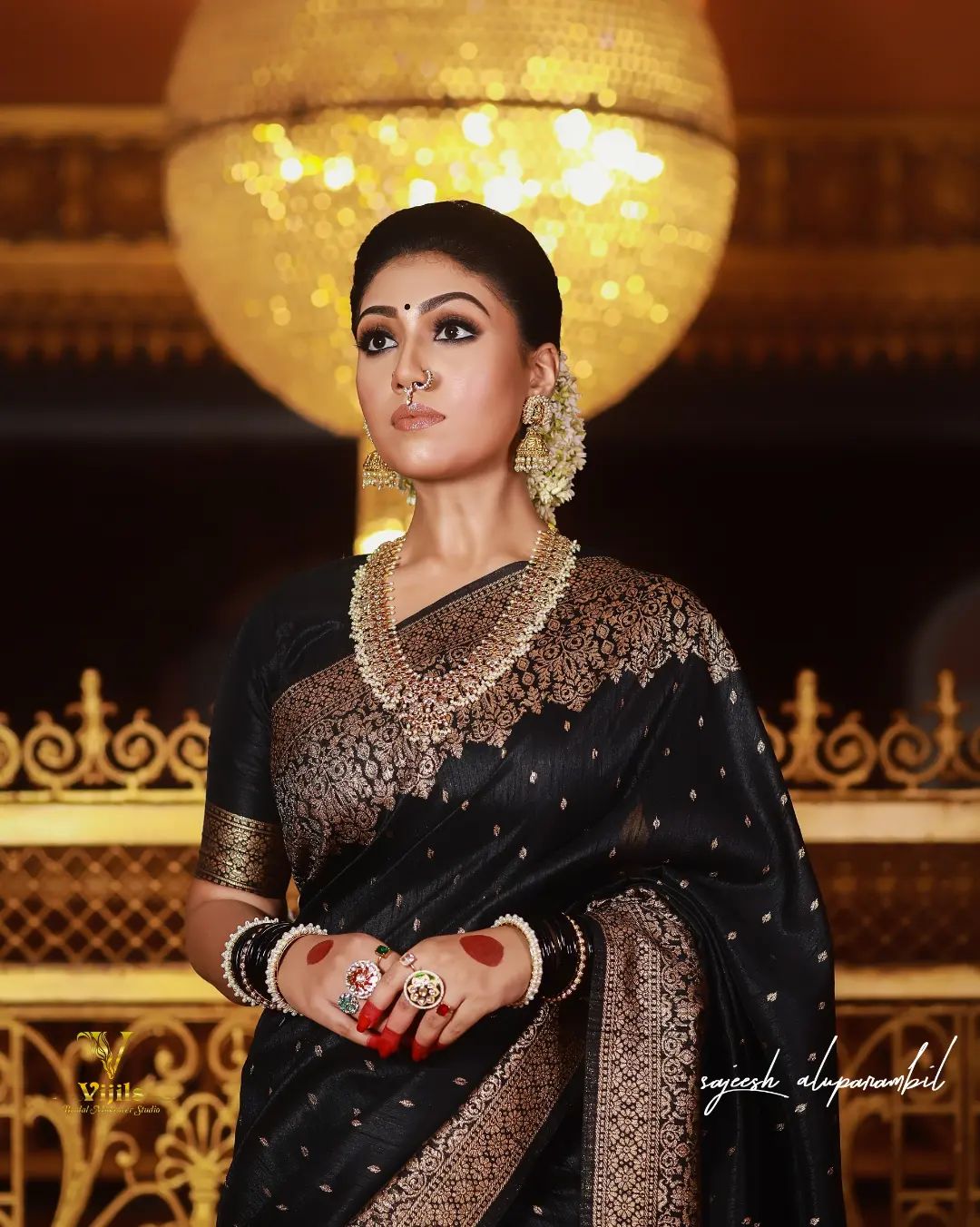 Exquisite Black Soft Silk Saree With Blissful Blouse Piece