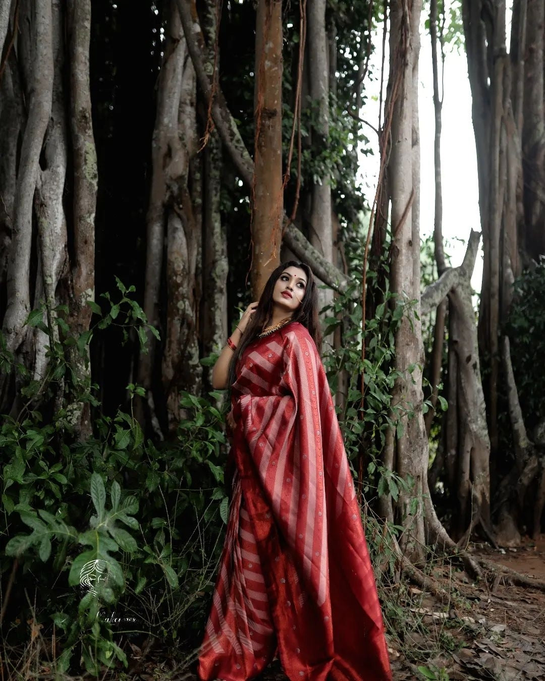 Diaphanous Red Soft Silk Saree With Impressive Blouse Piece