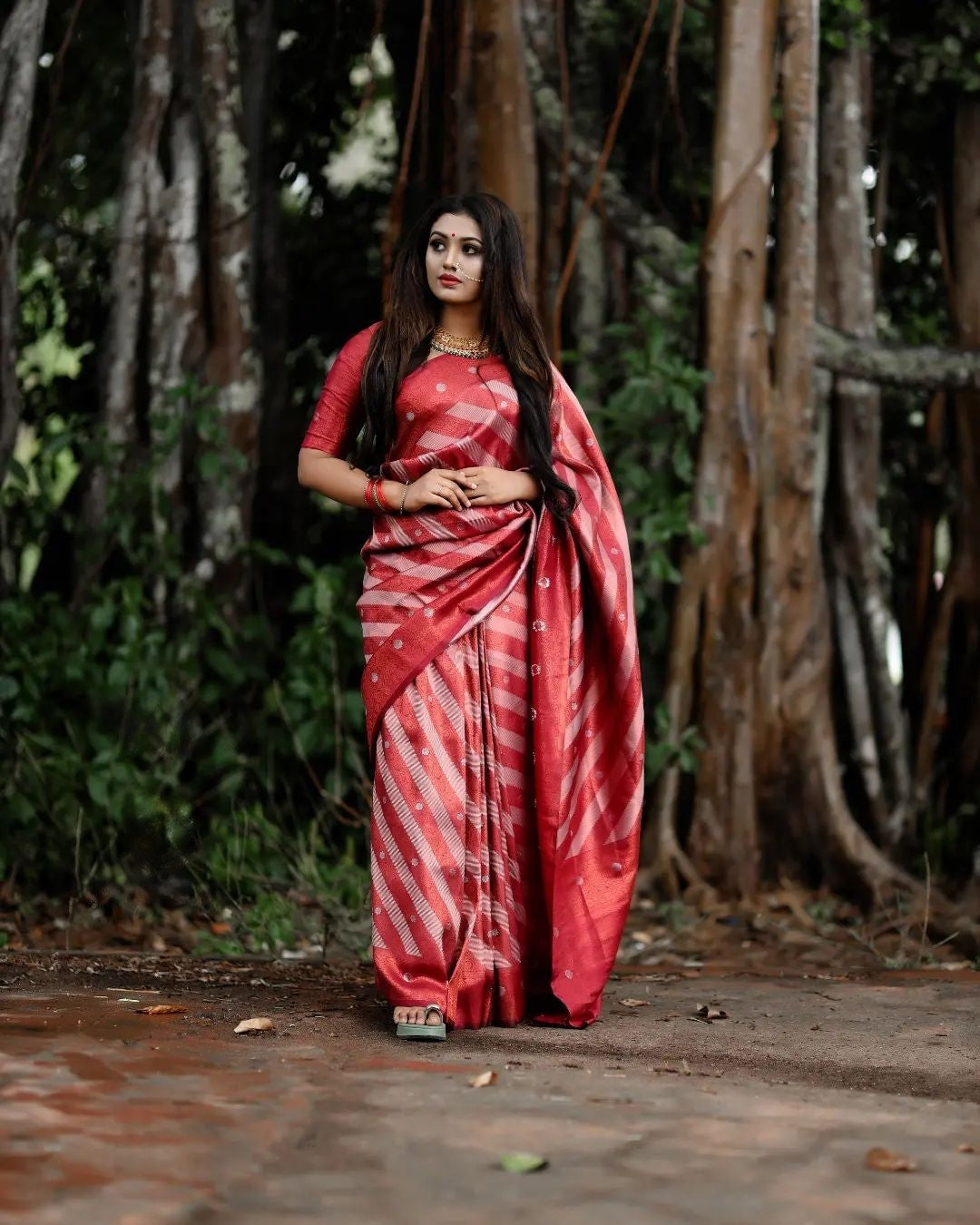 Diaphanous Red Soft Silk Saree With Impressive Blouse Piece