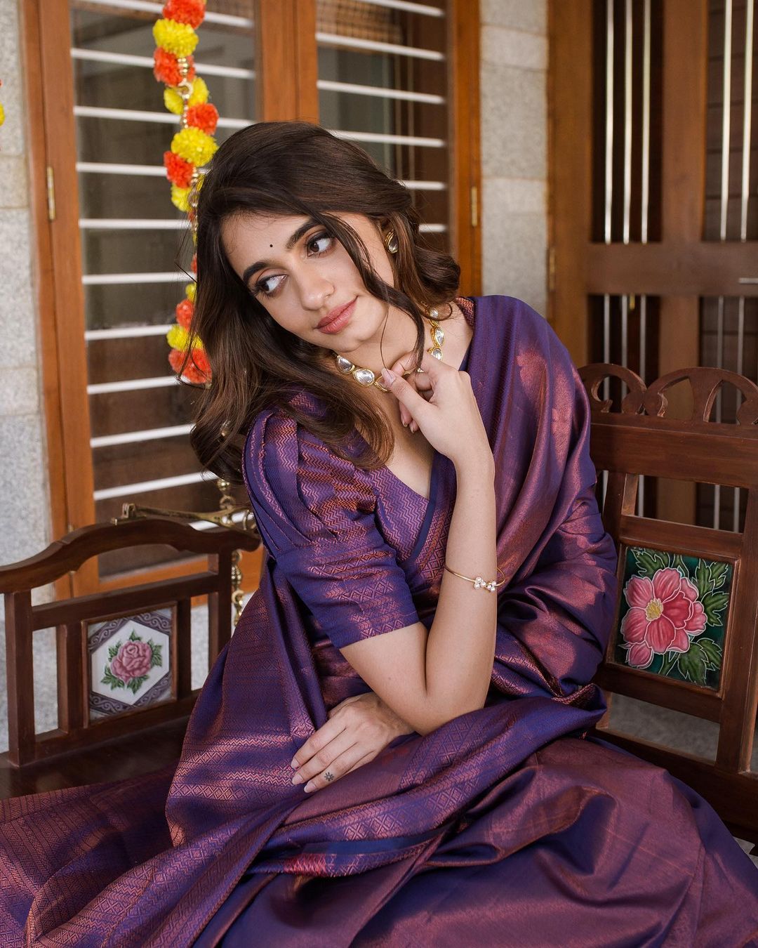 Angelic Navy Blue Soft Silk Saree With Admirable Blouse Piece