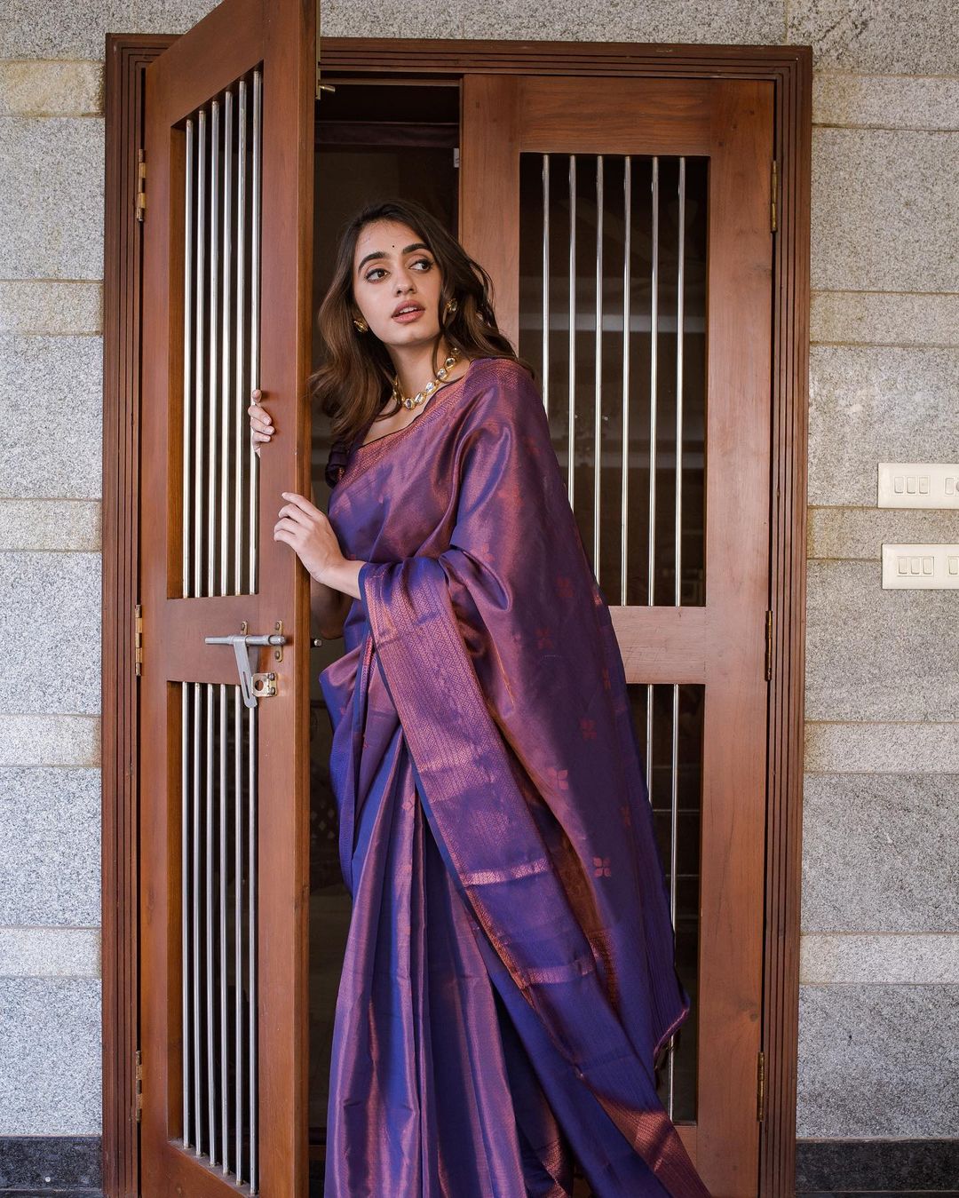 Angelic Navy Blue Soft Silk Saree With Admirable Blouse Piece