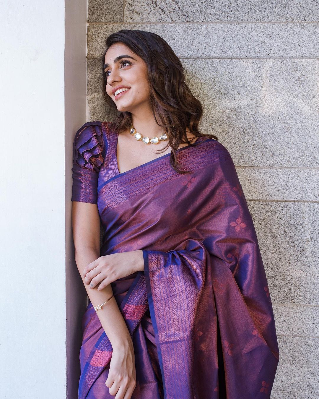 Angelic Navy Blue Soft Silk Saree With Admirable Blouse Piece