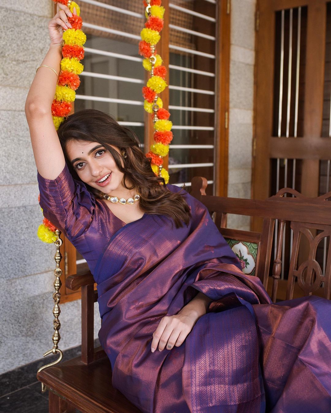 Angelic Navy Blue Soft Silk Saree With Admirable Blouse Piece