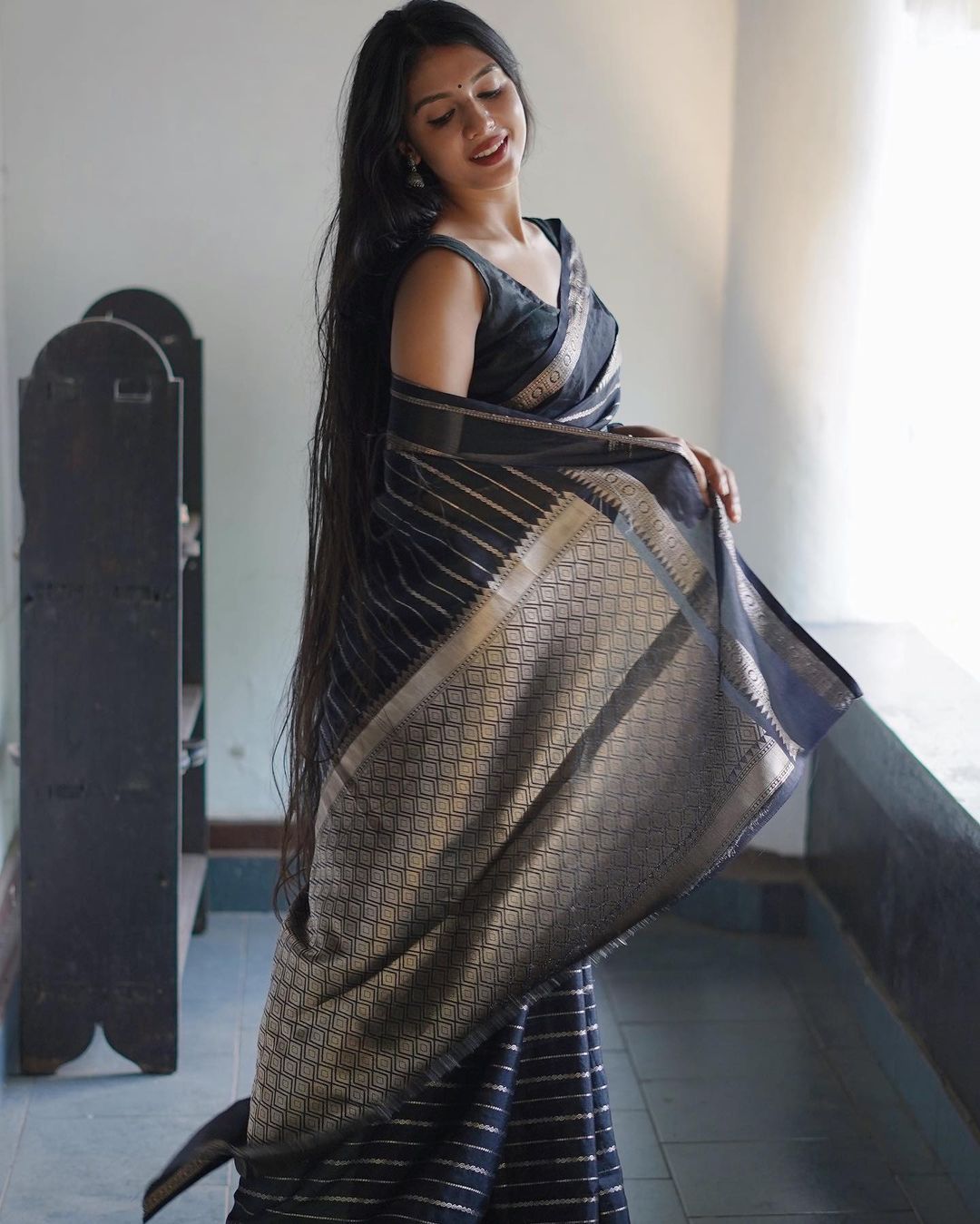 Blissful Black Soft Silk Saree With Ailurophile Blouse Piece