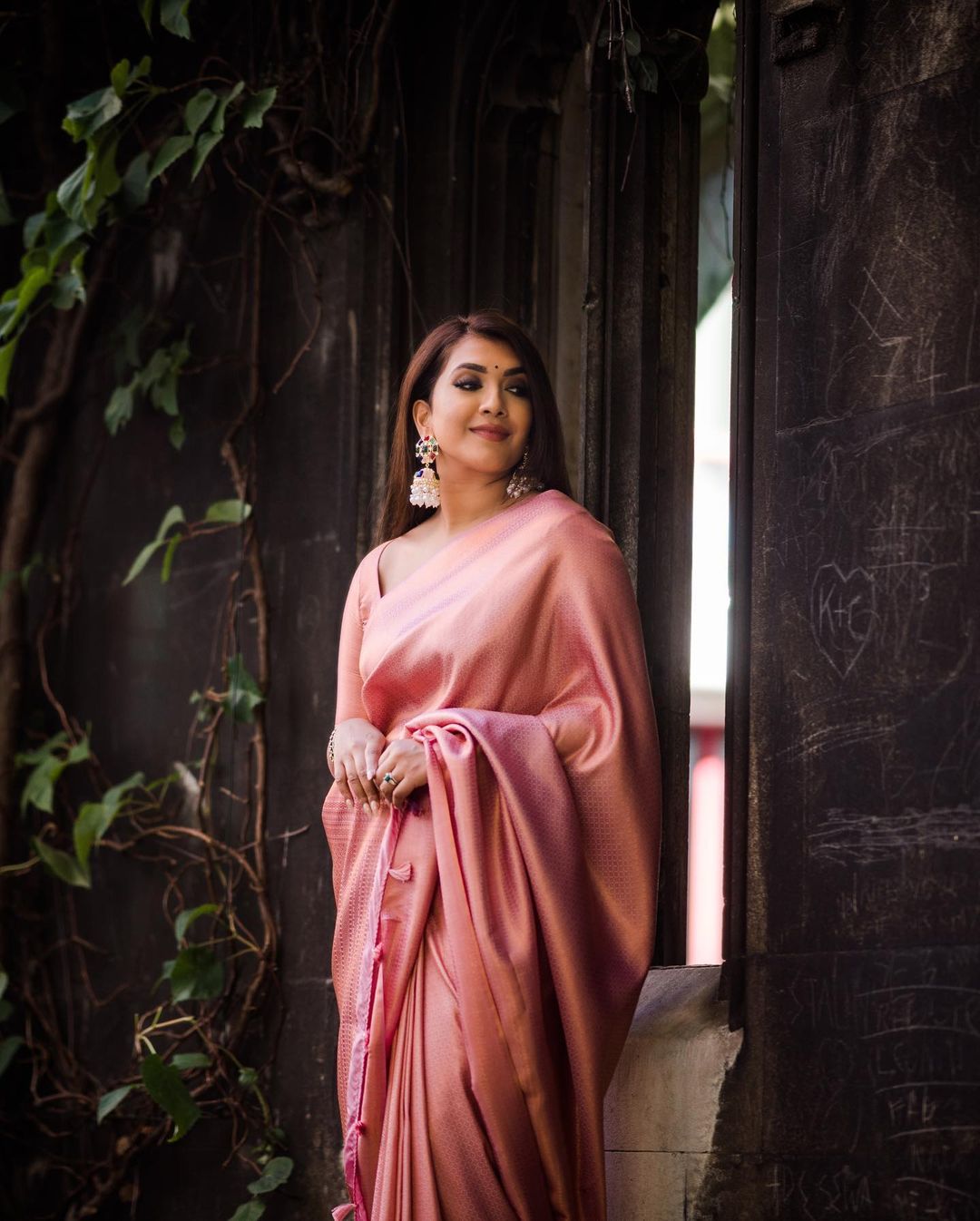 Dissemble Peach Soft Silk Saree With Epiphany Blouse Piece