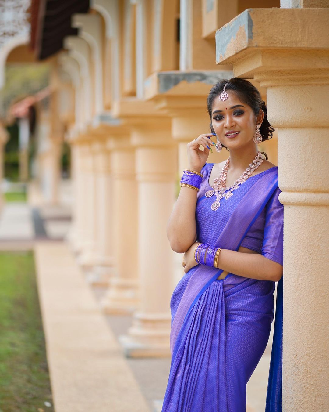 Beautiful Royal Blue Soft Silk Saree With Forbearance Blouse Piece