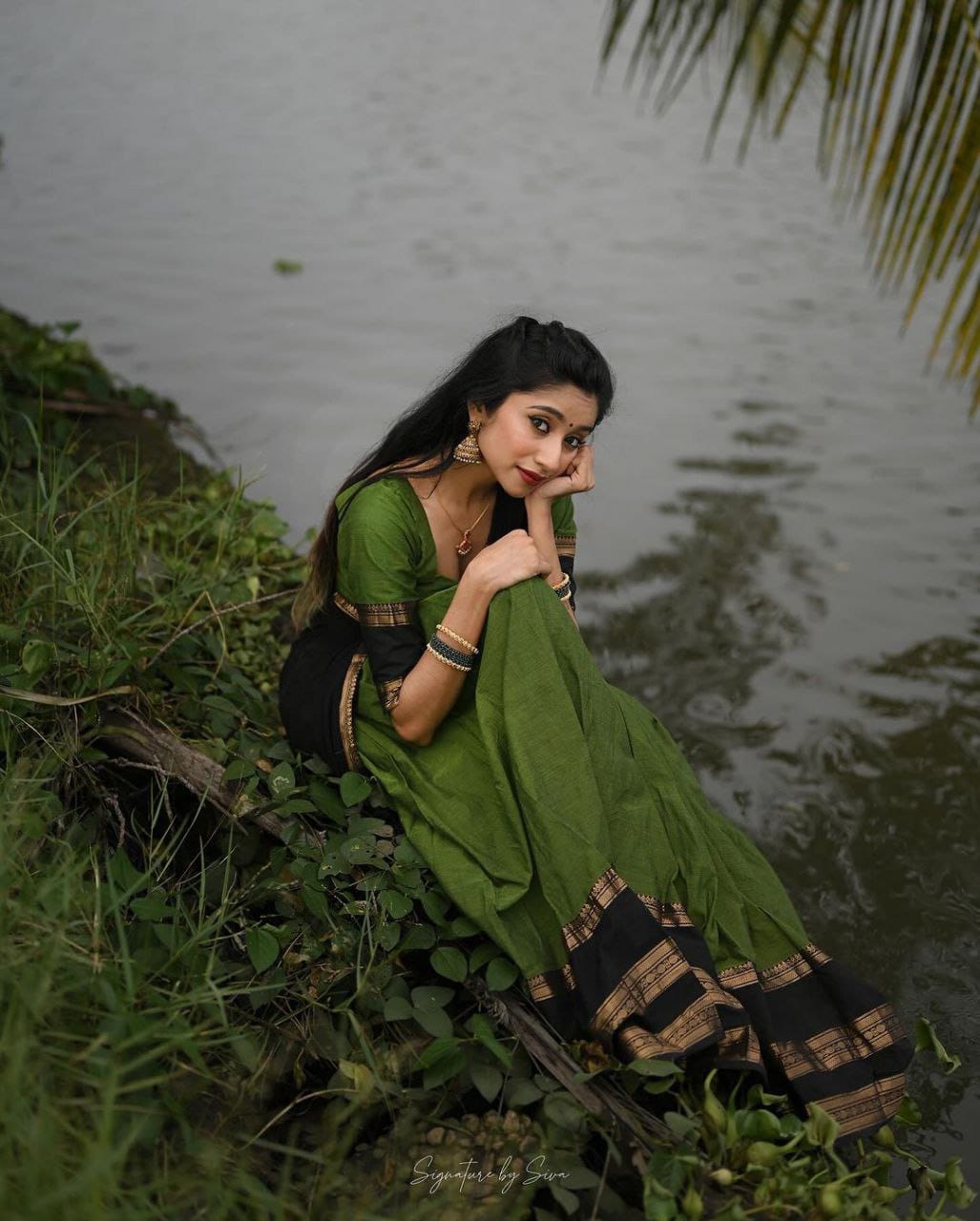Pure Soft Silk Fabric Close-up – Amarvastra Saree