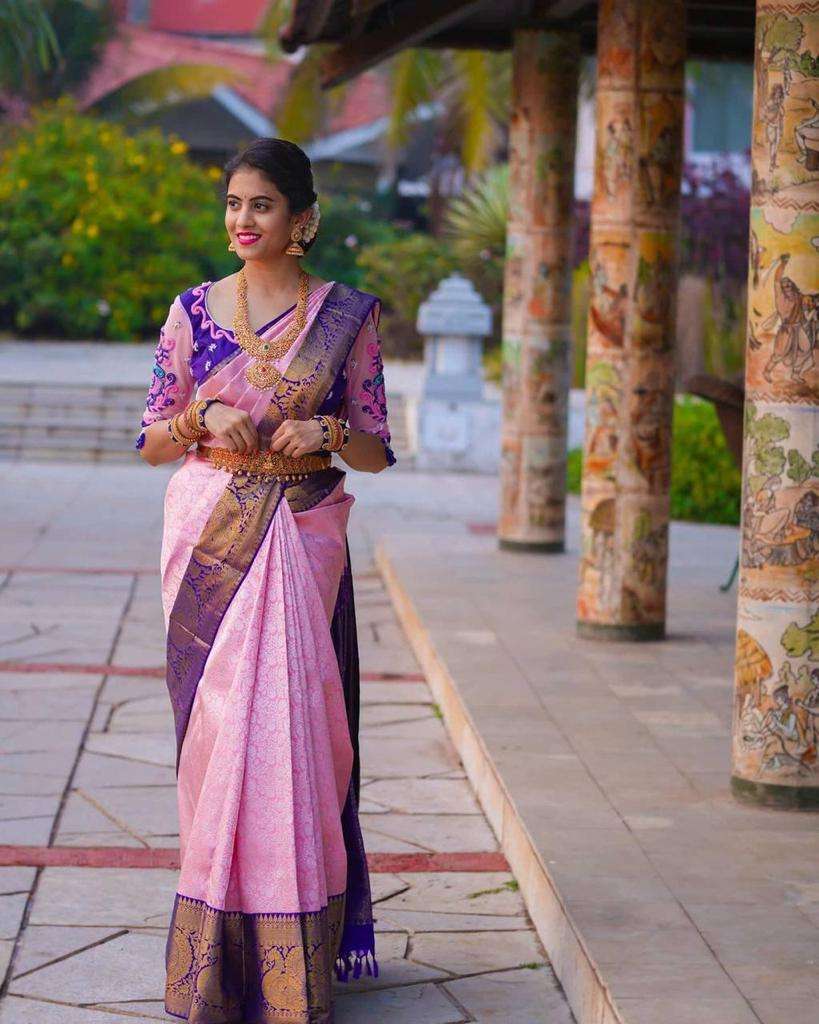Elegant Pink Banarasi Silk Saree With Admirable Blouse Piece