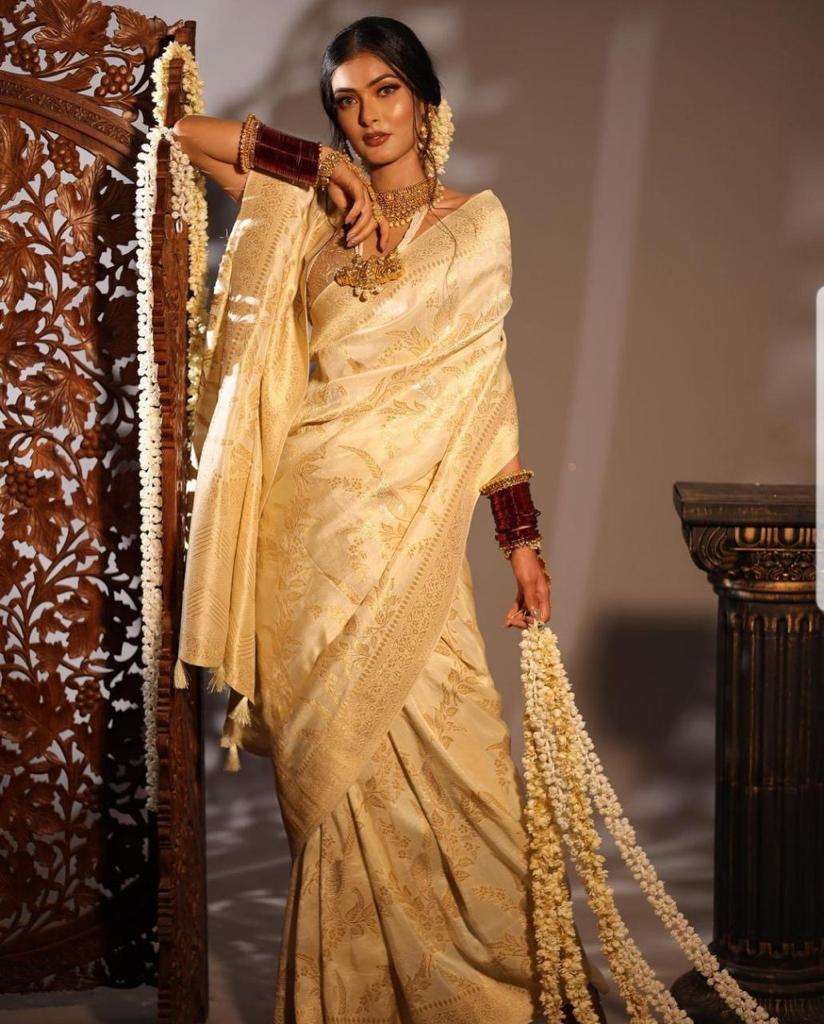Fashionable Beige Banarasi Silk Saree With Splendid Blouse Piece