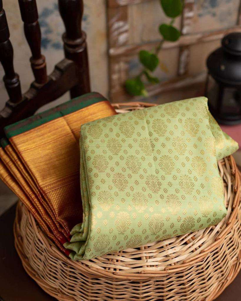 Tasteful Pista Banarasi Silk Saree With Graceful Blouse Piece