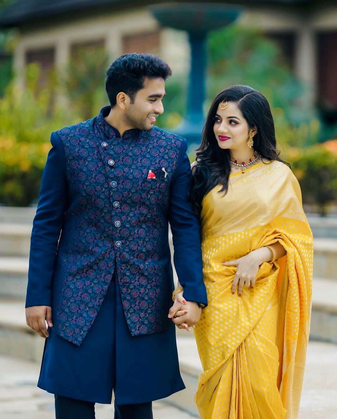 Graceful Yellow Banarasi Silk Saree With Mesmerizing Blouse Piece