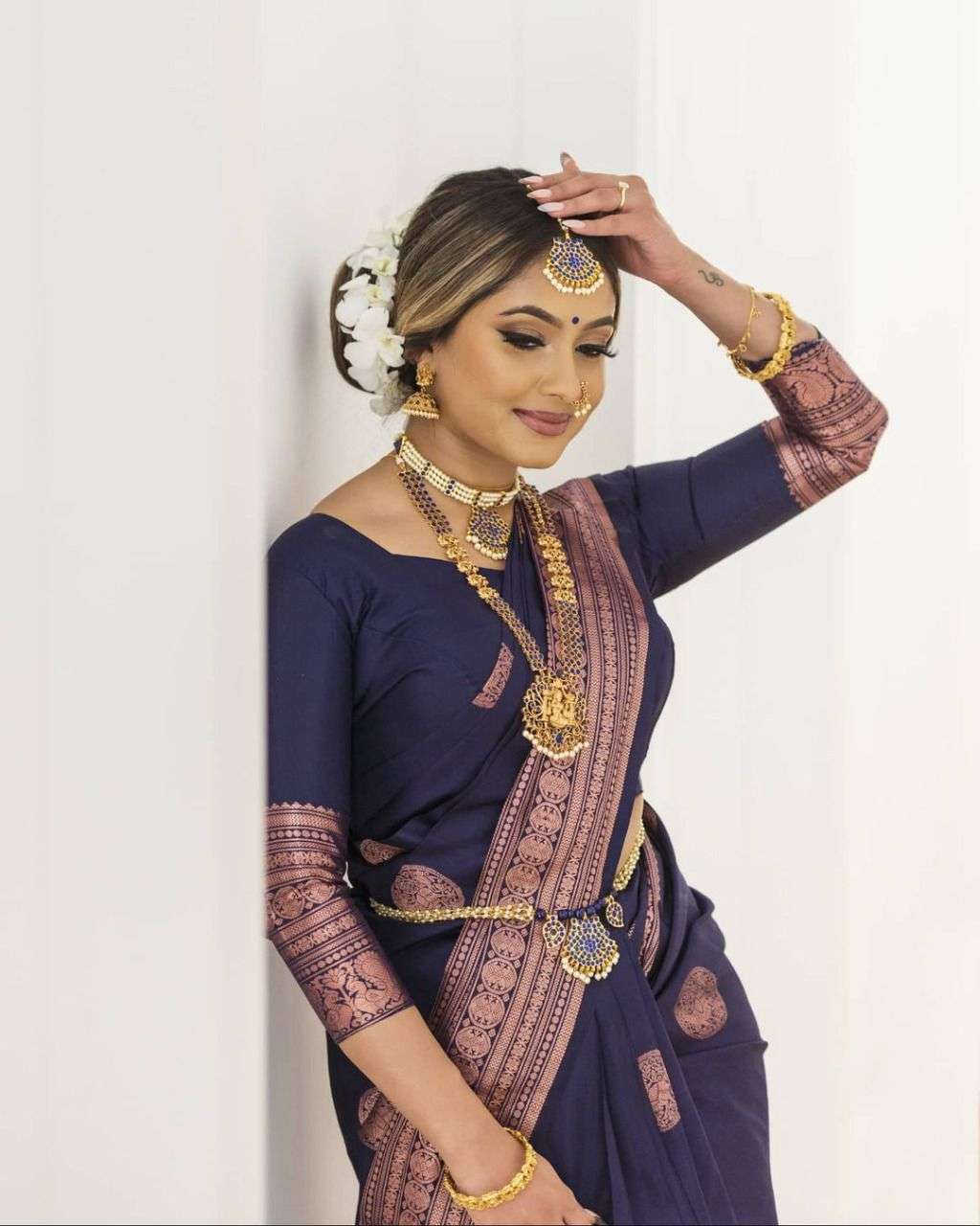 Dazzling Blue Soft Silk Saree With Profuse Blouse Piece