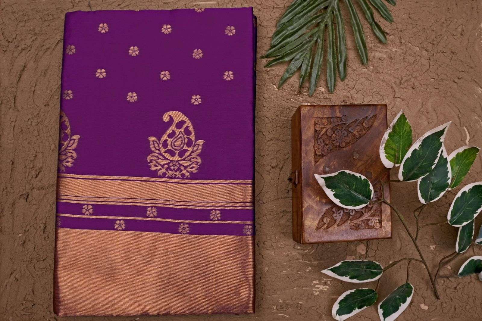 Stylish Purple Soft Silk Saree With Beauteous Blouse Piece
