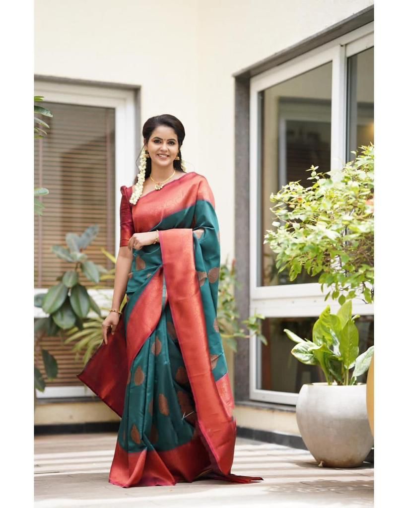 Engrossing Rama Banarasi Silk Saree With Unique Blouse Piece