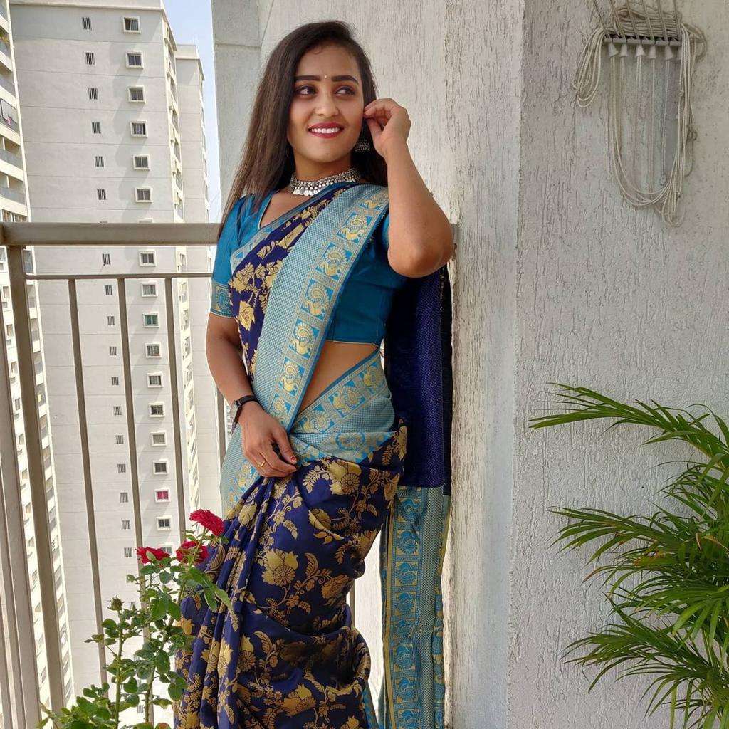 Attractive Blue Banarasi Silk Saree With Gorgeous Blouse Piece