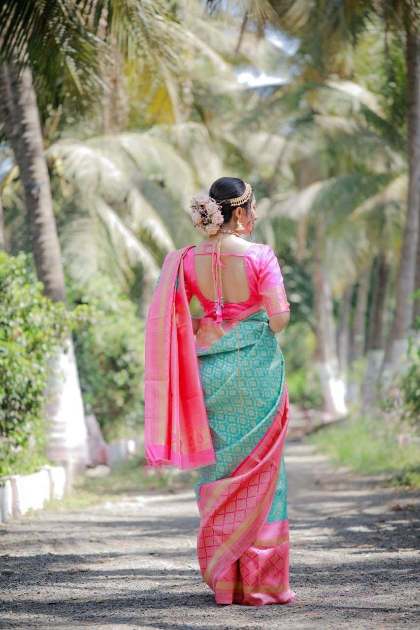 Winsome Firozi Soft Silk Saree With Divine Blouse Piece