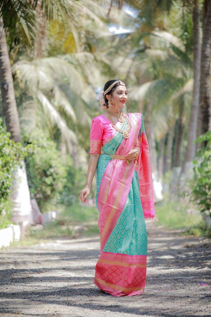 Winsome Firozi Soft Silk Saree With Divine Blouse Piece