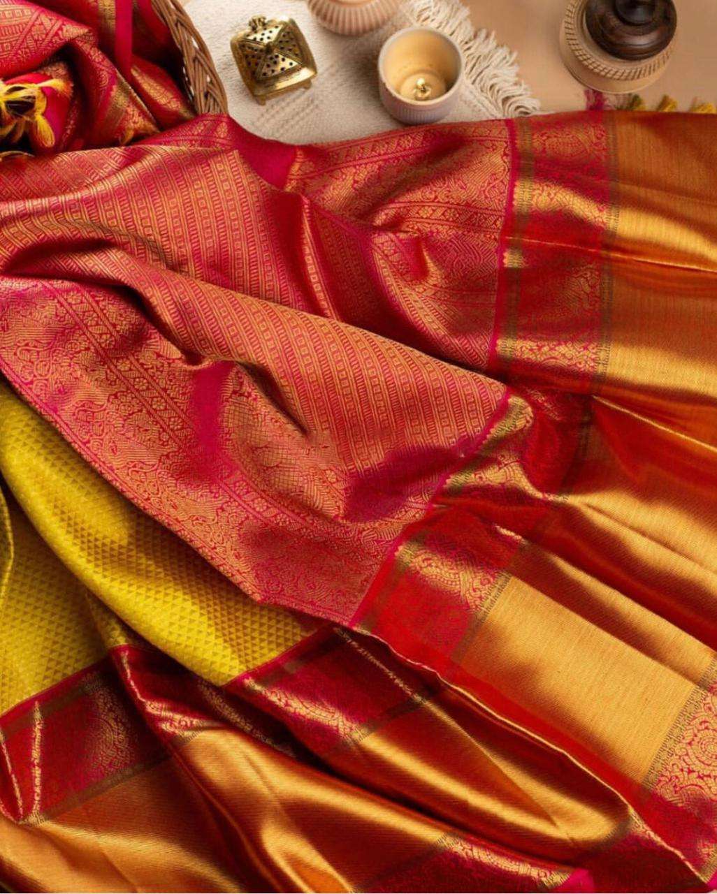 Fetching Yellow Soft Silk Saree With Artistic Blouse Piece