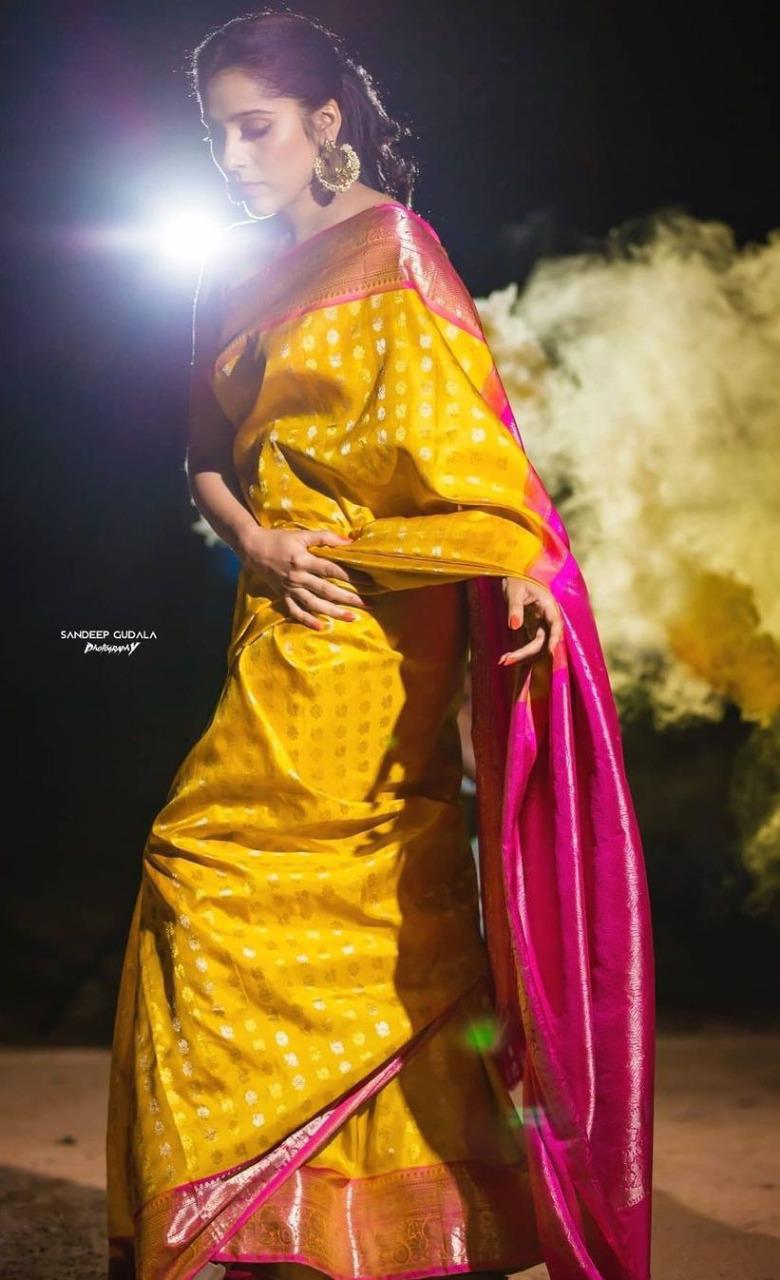 Magnetic Yellow Soft Silk Saree With Flattering Blouse Piece