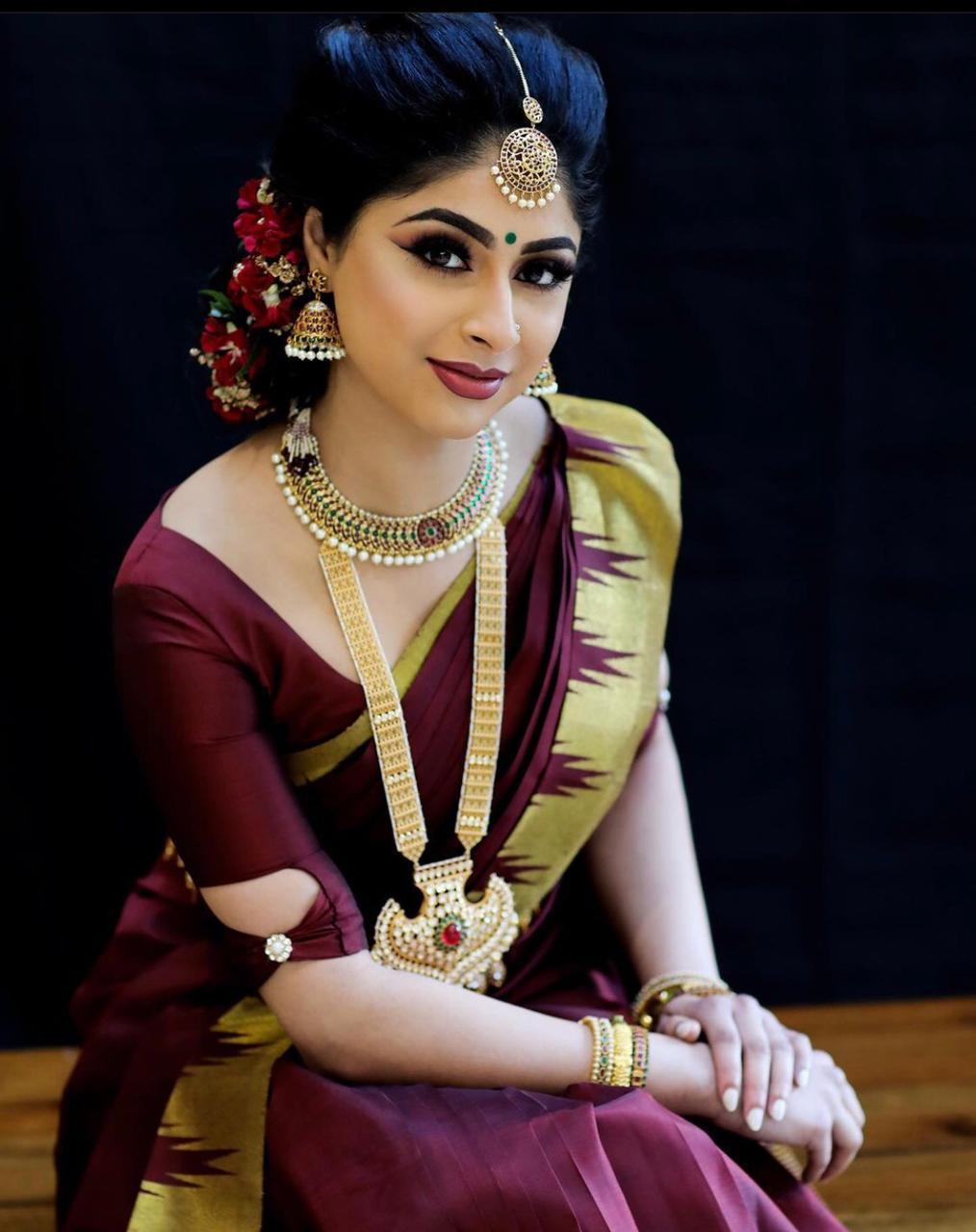 Irresistible Maroon Soft Silk Saree With Ethnic Blouse Piece