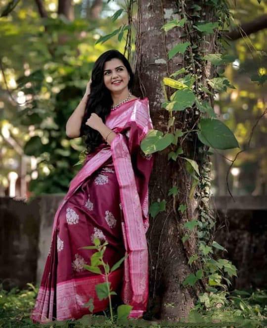 Enchanting Purple Soft Silk Saree With Ethnic Blouse Piece