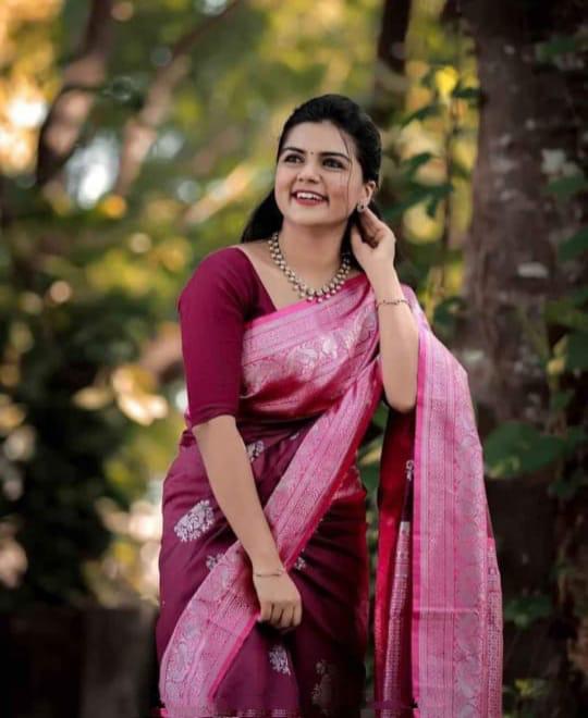 Enchanting Purple Soft Silk Saree With Ethnic Blouse Piece