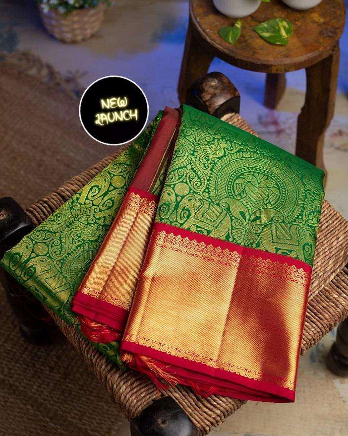 Delicate Green Kanjivaram Silk Saree With Delightful Blouse Piece