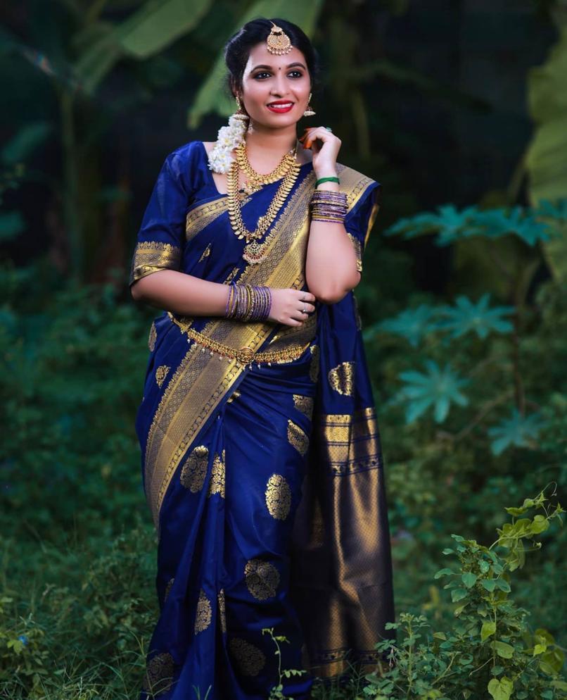 Conflate Blue Banarasi Silk Saree With Scintilla Blouse Piece