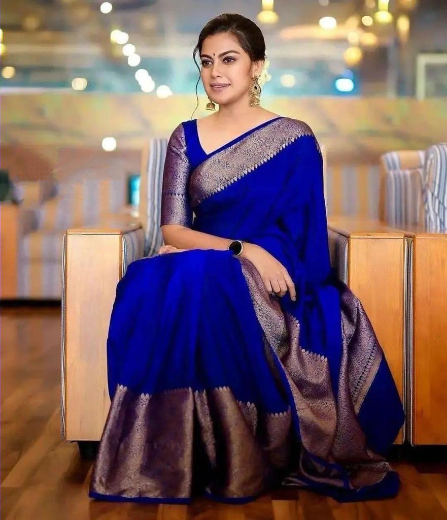 Bewitching Royal Blue Soft Silk Saree With Elegant Blouse Piece