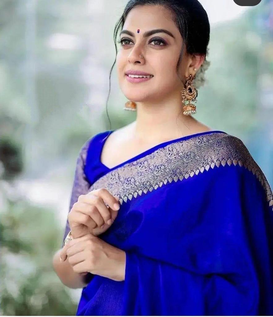 Bewitching Royal Blue Soft Silk Saree With Elegant Blouse Piece